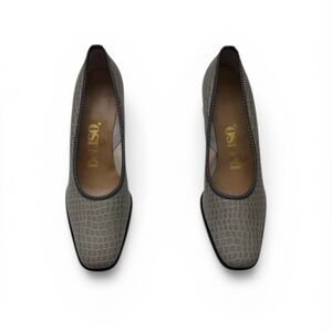 Deliso Croc Gray Gray Pumps Size 8.5